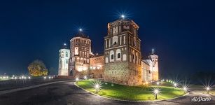 Ночная подсветка Мирского замка Ночная подсветка Мирского замка