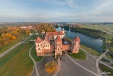 Главный вход замка Главный вход замка