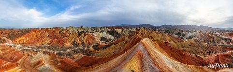 Панорама геопарка Чжанъе Данься Панорама геопарка Чжанъе Данься