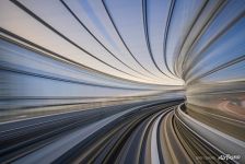 В метро на Радужном мосту В метро на Радужном мосту