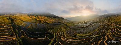 Рисовые поля Юньнань, Китай Рисовые поля Юньнань, Китай