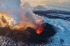 Извержение вулкана Плоский Толбачик, Камчатка, Россия Извержение вулкана Плоский Толбачик, Камчатка, Россия