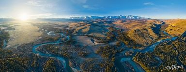 Алтай, Россия. Курайская степь. Река Чуя Алтай, Россия. Курайская степь. Река Чуя