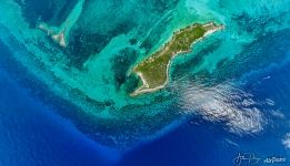 Над Северо-Западным островом, атолл Космоледо Над Северо-Западным островом, атолл Космоледо