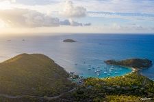 Остров Mayreau, залив Carnash Bay