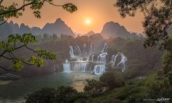 Водопад Дэтянь на закате Водопад Дэтянь на закате
