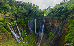 Красивый водопад на острове Ява