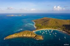 Остров Mayreau, залив Carnash Bay, Карибы Остров Mayreau, залив Carnash Bay, Карибы