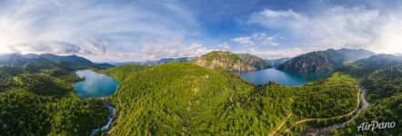 Между озерами Сары-Челек и Кылс-Кель Между озерами Сары-Челек и Кылс-Кель