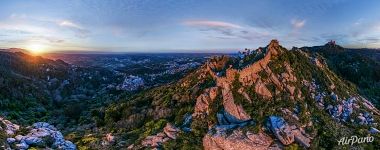 Замок мавров (Castelo dos Mouros)