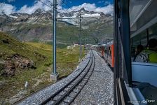 Поезд в Альпах