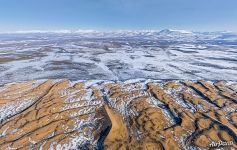 Чарские пески и горный массив Удокан