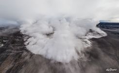 Кратер второго извержения вулкана Эйяфьятлаякудль