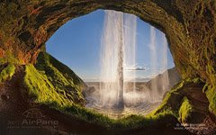 За водопадом Сейяландсфосс