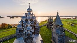 Ансамбль Кижского погоста осенью Ансамбль Кижского погоста осенью