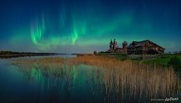 Северное сияние над Кижами