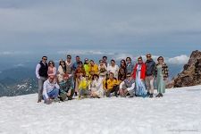Свадьба на вершине вулкана Свадьба на вершине вулкана