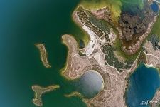 Вид на озеро Севан с высоты Вид на озеро Севан с высоты