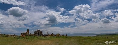 Средневековое армянское кладбище Средневековое армянское кладбище