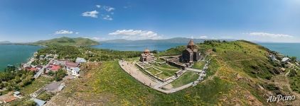 Панорама монастыря Севанаванк