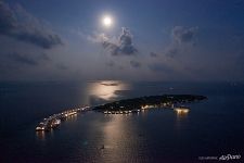 Мальдивы в лунном свете