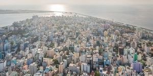 Многоэтажки на острове Мале Многоэтажки на острове Мале