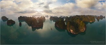 Острова бухты Халонг, Вьетнам