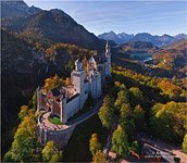 Германия, главный вход в замок Нойшванштайн https://neuschwanstein.de/