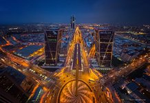 Наклонные небоскребы «Ворота Европы» №3 Наклонные небоскребы «Ворота Европы» №3