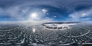 Панорама Байкальского льда у залива Зама