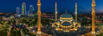 Мечеть «Сердце Чечни» ночью №1