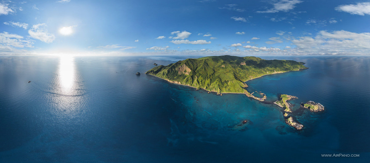 1 остров любой. Монерон пролив. Остров Морган. Остров Морган фото.