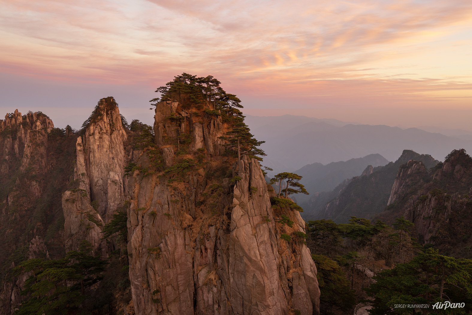 Возрождение хуаншань. Хуаншань. Китай. Хуаншань. Гора Huangshan. Хуаншань Китай горы Хуаншань.