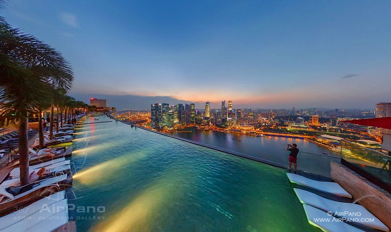 Сингапур, бассейн на крыше отеля