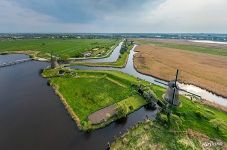 Над ветряными мельницами Киндердейка Над ветряными мельницами Киндердейка