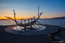 Памятник Солнечный путешественник, Рейкьявик, Исландия Памятник Солнечный путешественник, Рейкьявик, Исландия