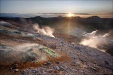 Вулканическая активность в местечке Namafjall Вулканическая активность в местечке Namafjall