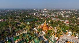 Рядом со ступой Шведагон Рядом со ступой Шведагон