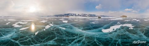 Панорама Байкальского льда у мыса Уюга Панорама Байкальского льда у мыса Уюга